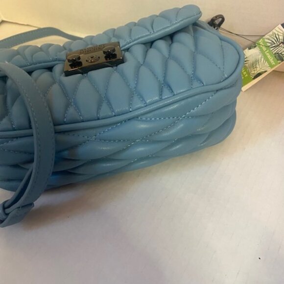 Badgley Mischka quilted crossbody bag, in Sky blue  (NEW) - Picture 3 of 7